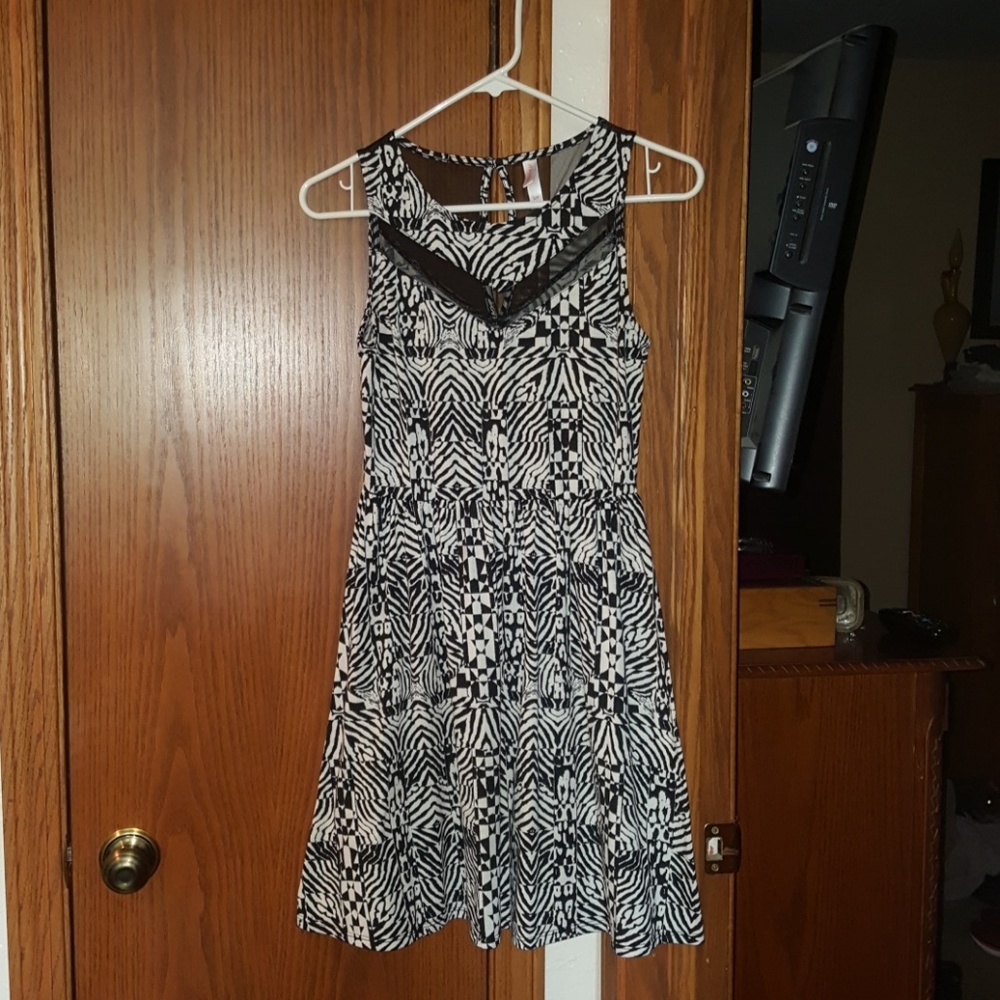 Black and white patterned dress